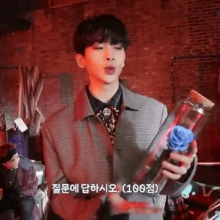 🥀 e0558be9 질문에 답하시오. (100점) hombre, persona, ropa, interior, florero, ropa formal telegram sticker