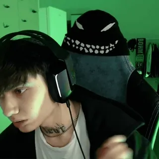 😡 98575a75 LEUT whatsapp sticker