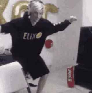 🦀 4fd2c1d0 ELIXO telegram sticker