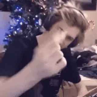 ❤️ cbec26e2 cử chỉ xúc phạm, ngón tay giữa, người, tóc vàng telegram sticker