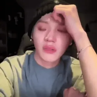 💙 22d9875a piangere, triste, arrabbiato, emotivo, persona, uomo telegram sticker