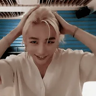 😏 65aaaf4c pessoa, cabelo loiro, homem, retrato whatsapp sticker