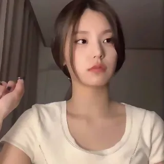 🍧 7b0e0f8d mulher, menina, coreana, retrato, selfie, asiática telegram sticker