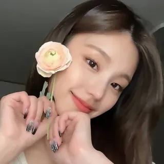 🍧 de0cf53f mulher, flor, beleza, sorriso, pessoa telegram sticker