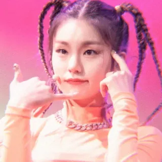 🍬 385dde72 femme, fille, K-pop, idole, beauté, portrait telegram sticker