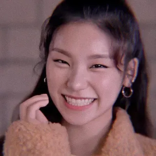 🍬 4c2fe696 femme, sourire, coréenne, actrice, joyeuse, portrait telegram sticker