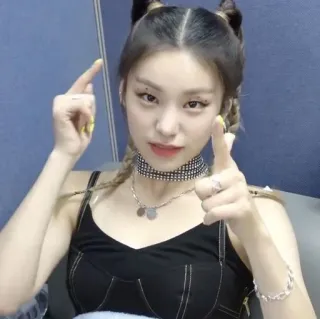 👉 d47d31a7 женщина, девушка, человек, портрет, kpop, селфи telegram sticker