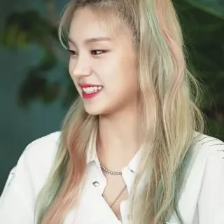 💐 32f81dfe wanita, orang, senyum, rambut, perempuan, potret telegram sticker