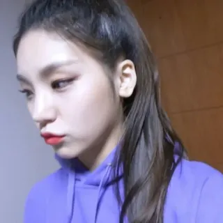 🌸 5b388a2a 女人, 女孩, 肖像, 年轻, 人, 脸 telegram sticker