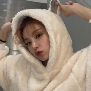 🐰 e90bc3a9 женщина, толстовка, уши, портрет, милый, пушистый whatsapp sticker