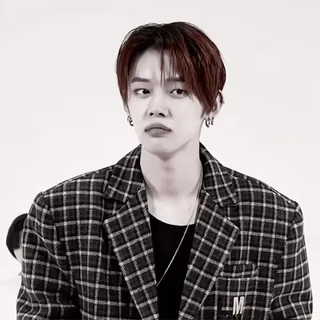 `` 🥓 × 𝗬𝗲𝗼𝗻𝗷𝘂𝗻 𝗯𝘆 @m2e58l :: @fStikBot whatsapp stickers