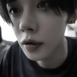 🛍️ 86538c8f persoon, portret, gezicht, tiener, jongvolwassene, close-up whatsapp sticker