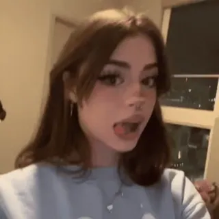 💗 17cb3734 mulher, menina, selfie, retrato, morena, jovem adulta telegram sticker