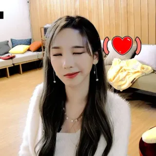 🎞 09c64914 wanita, hati, potret, imut, cinta, korea, kecantikan telegram sticker