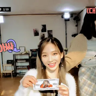 🎞 92537f1e 아싸 selebriti, k-pop, gadis, uang, stiker telegram sticker