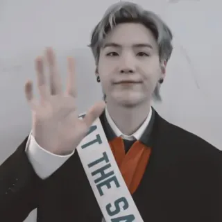 🦘 9b414a31 AT THE SA คน, ผู้ชาย, ผมหงอก, โบกมือ telegram sticker