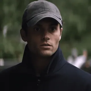 😨 070f5f9e Joe Goldberg You homem, boné de beisebol, retrato, Joe Goldberg, You telegram sticker