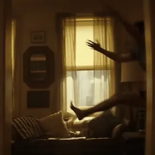🕺 58b9c028 quarto, janela, pessoa, móveis, interior, luz do dia, casa, almofada telegram sticker