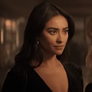 🤨 7251757d mulher, pessoa, atriz, retrato, Shay Mitchell telegram sticker