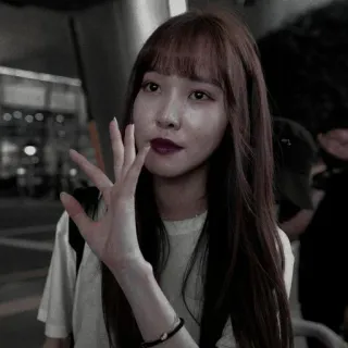 🦴 bfb5051e 女性, 人物, ポートレート, アジア人, 女の子, 有名人 telegram sticker