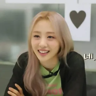 ✨ 4f22a6d1 네 wanita, tersenyum, potret, rambut pirang, orang whatsapp sticker