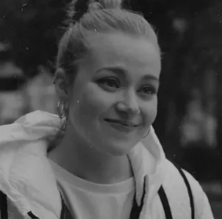 ✨ 31148ac4 인물 사진, 여자, 소녀, 금발, 흑백, 사람 telegram sticker