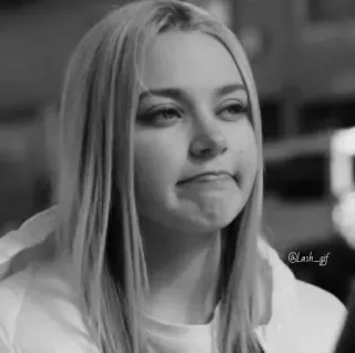 ✨ e8894b34 @Lash_gif 소녀, 여자, 인물사진, 흑백, 얼굴, 사람 telegram sticker