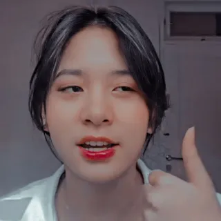 🦖 0ceb9bbb personne, portrait, femme, visage, pouce levé telegram sticker