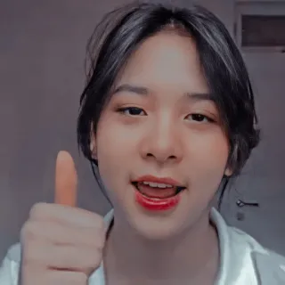 🦖 52acd8d2 femme, portrait, pouce levé, personne, intérieur, sourire, heureux telegram sticker