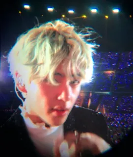 🙂 e32f9446 K-Pop, Idol, Sänger, Auftritt, Konzert telegram sticker