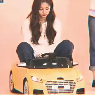 🍬 340aa941 เด็กผู้หญิง, รถ, รถของเล่น, เด็ก, ยานพาหนะ, ในร่ม telegram sticker